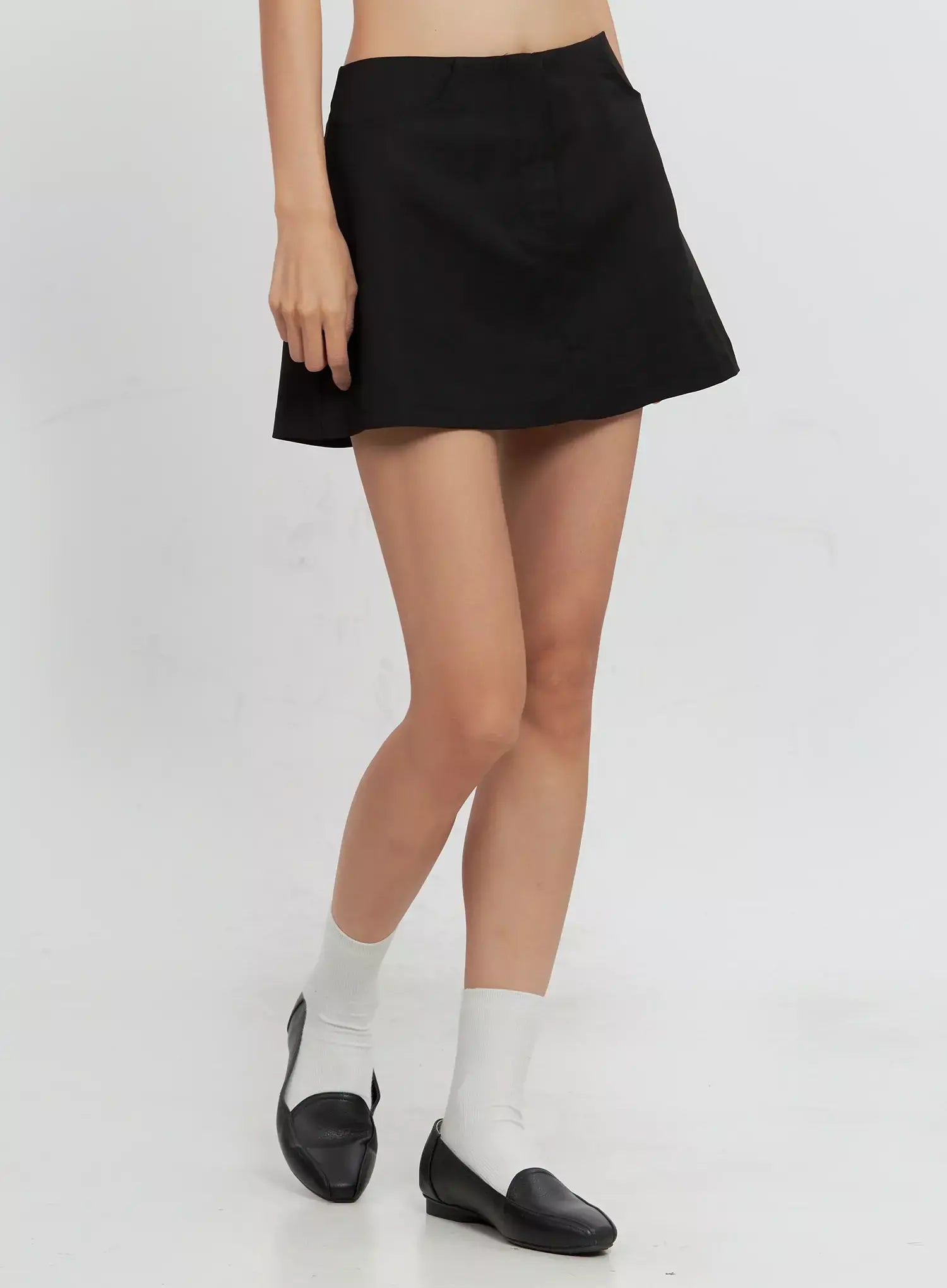 Low Rise Back-Band Skirt IL528